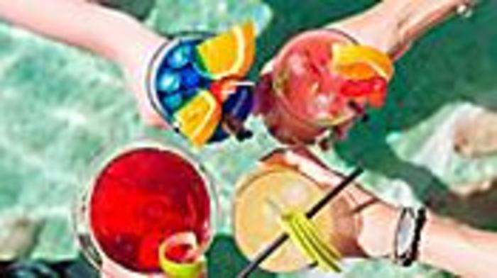 RCI Wonder of the Seas Pool Bar.jpeg